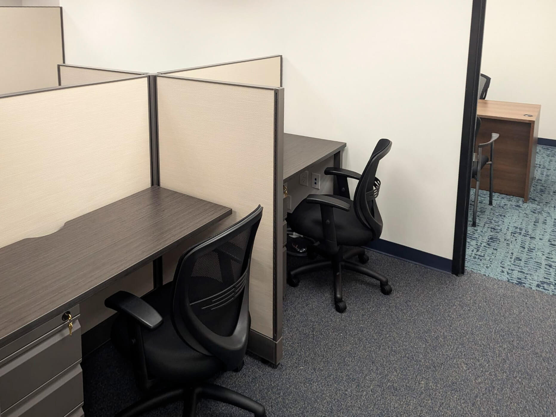 Office cubicle installation 490 4 1 Office cubicle installation 490 4 1